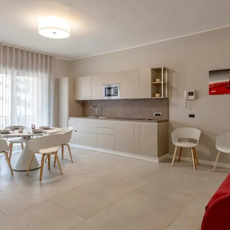 Crystal & Esmeralda Апартаменты