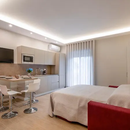 Crystal & Esmeralda Sorrento