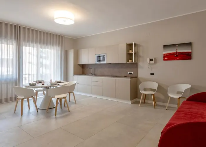 Crystal & Esmeralda Apartment